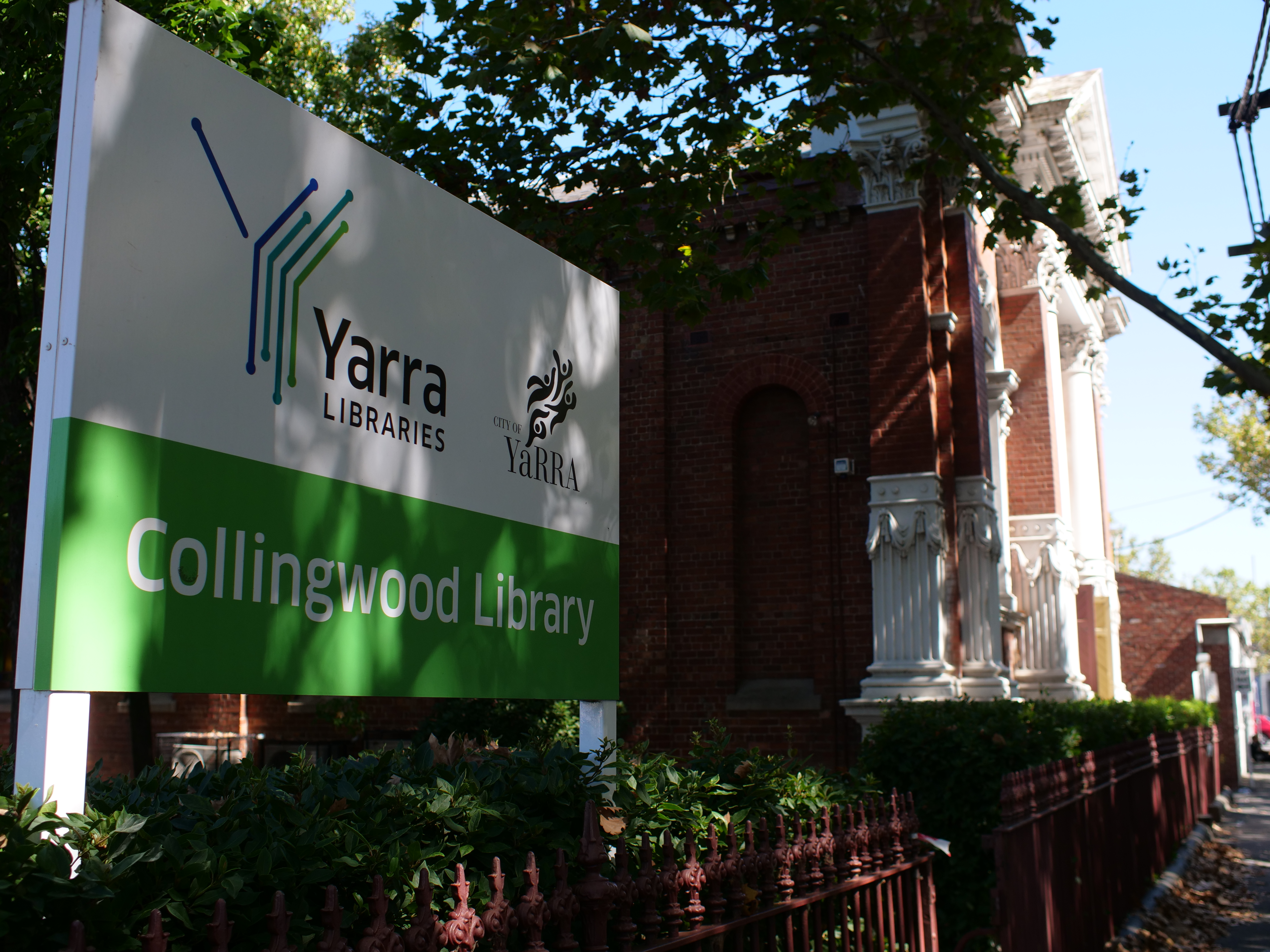 Exterior shot of Collingwood library and library sign